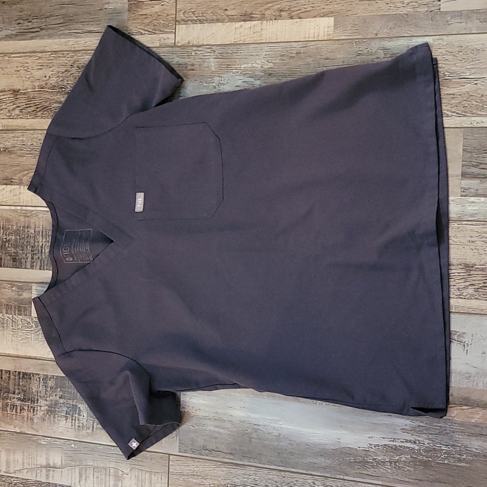 Figs Scrub top